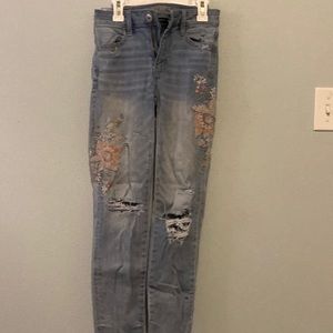 Super stretch flower embroidered jeans